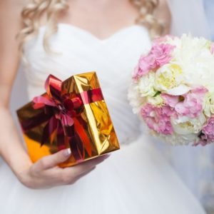 quà cưới cho bạn thân