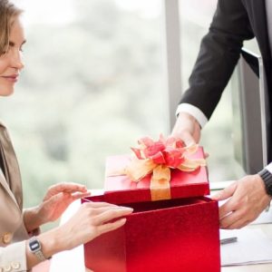 quà tặng sếp khi nghỉ việc