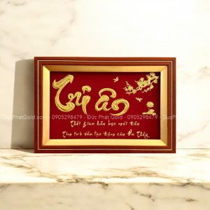 Tranh chữ Tri Ân dát vàng