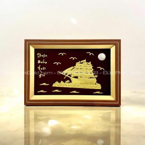 tranh thuyền buồm thuận phong phát tài dát vàng