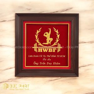 tranh quà tặng tri ân thiết kế riêng lĩnh vực thể dục thể thao
