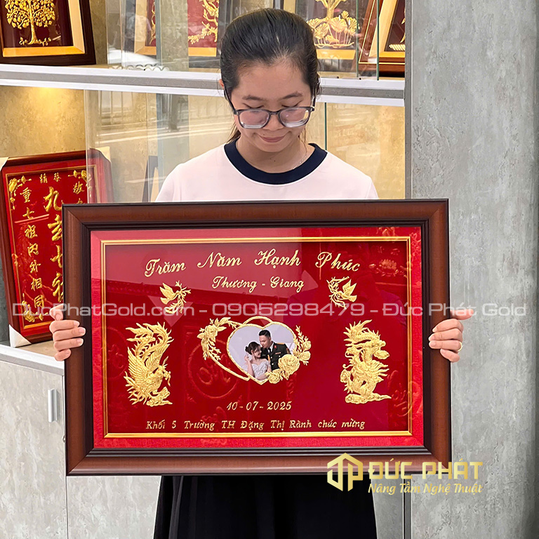 quà cưới nhân viên, đồng nghiệp công ty