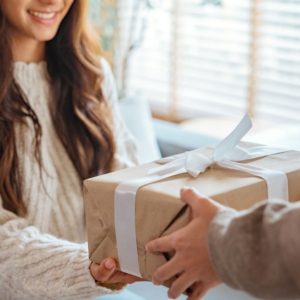 quà tặng không bằng cách tặng