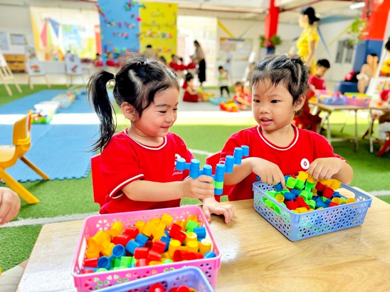 quà tặng trường mầm non ý nghĩa quà tặng trường mầm non ý nghĩa