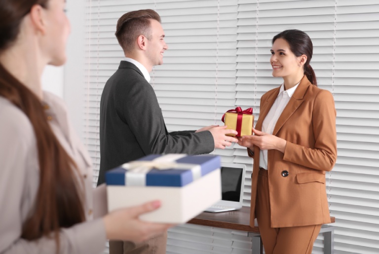 quà tặng đối tác nước ngoài quà tặng đối tác nước ngoài
