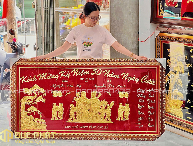 tranh công cha nghĩa mẹ dát vàng
