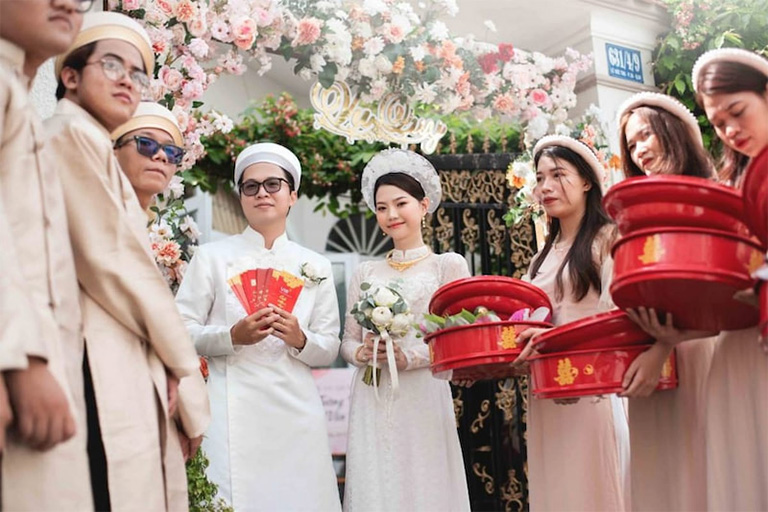 câu chúc đám cưới Trăm năm tình viên mãn, Bạc đầu nghĩa phu thê