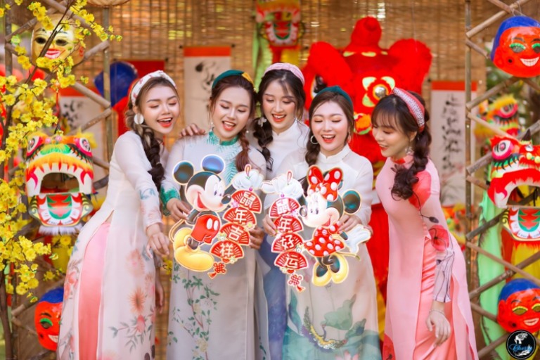 câu chúc tết bạn bè 