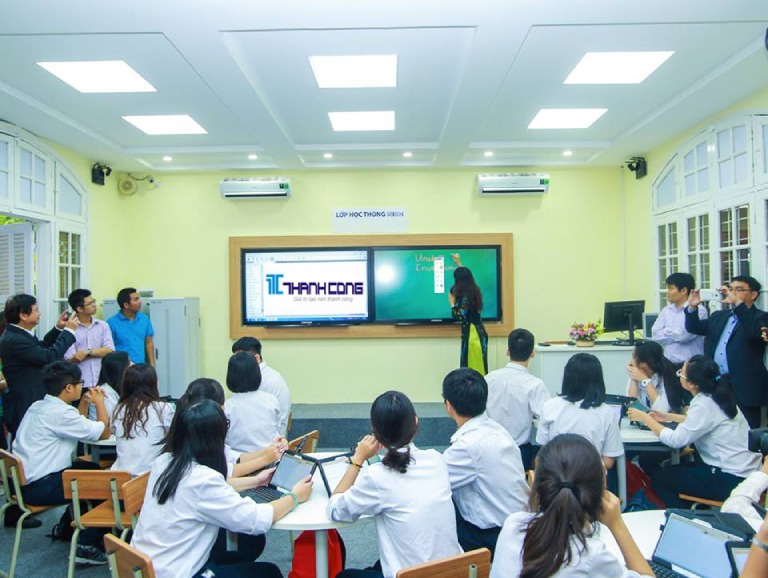 quà về thăm trường cũ