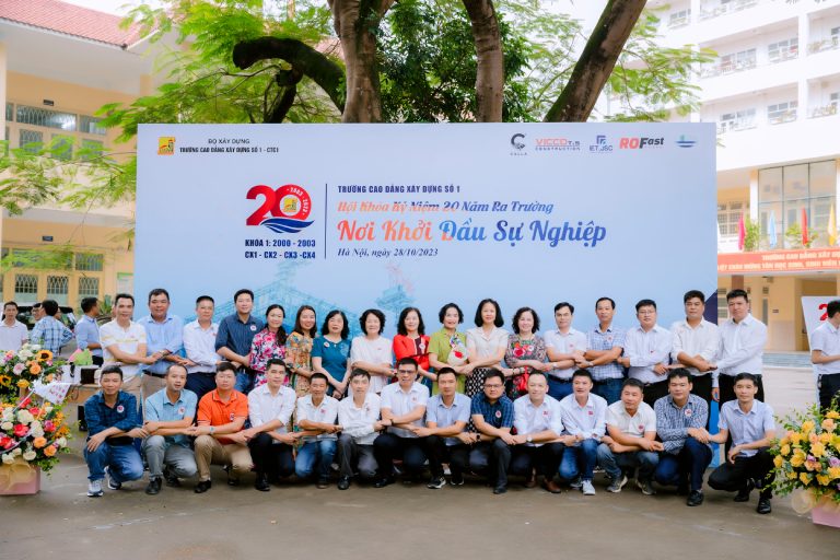 quà tặng về thăm trường cũ