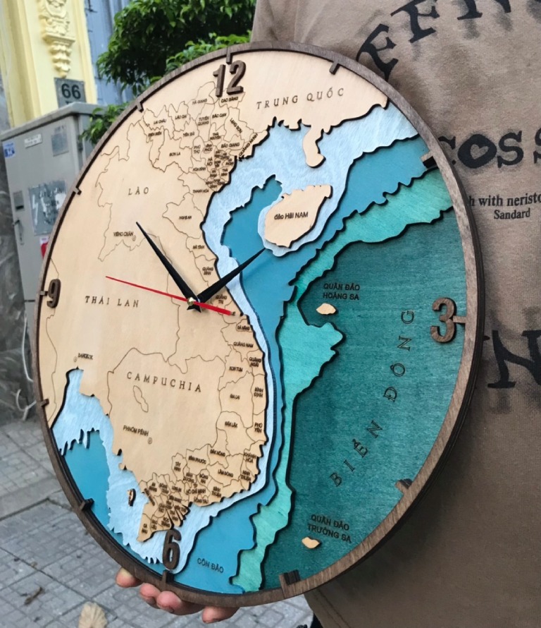 Quà tặng lưu niệm cho trường cũ nên chọn quà gì