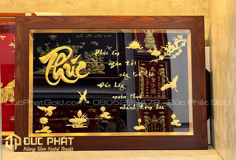 tranh chữ phúc hoa mai dát vàng