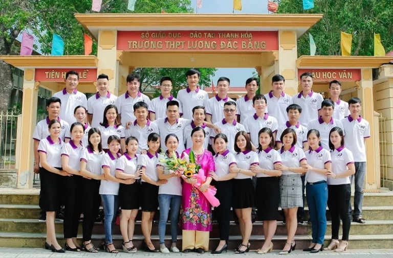 Kịch bản chương trình họp lớp