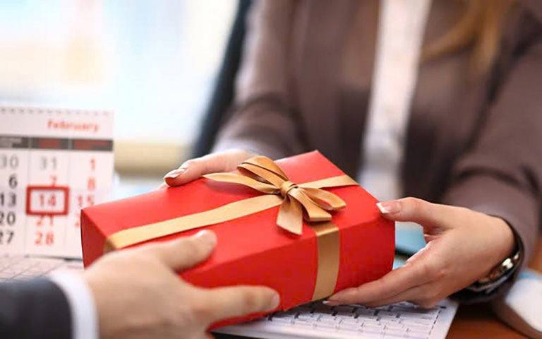 cách cảm ơn khi nhận quà