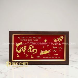 Tranh tặng kỷ niệm thành lập trường