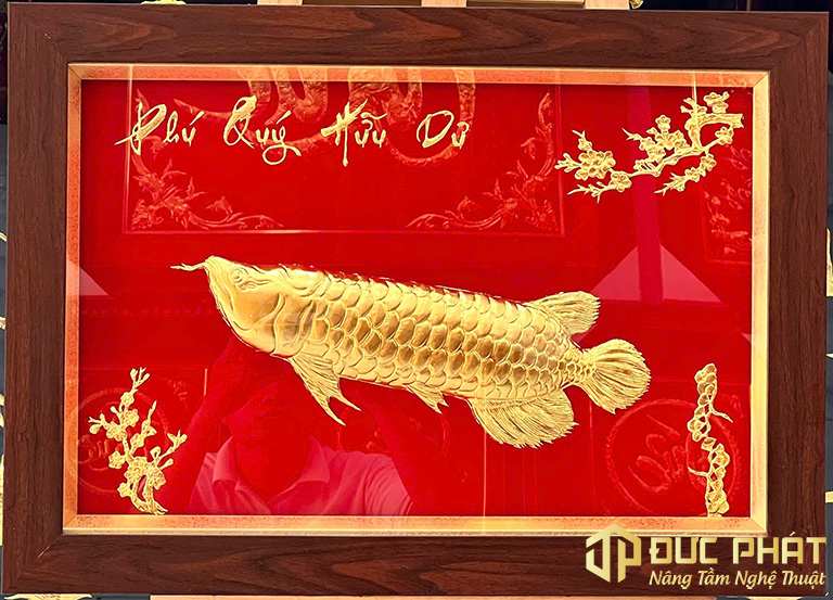 tranh cá rồng dát vàng
